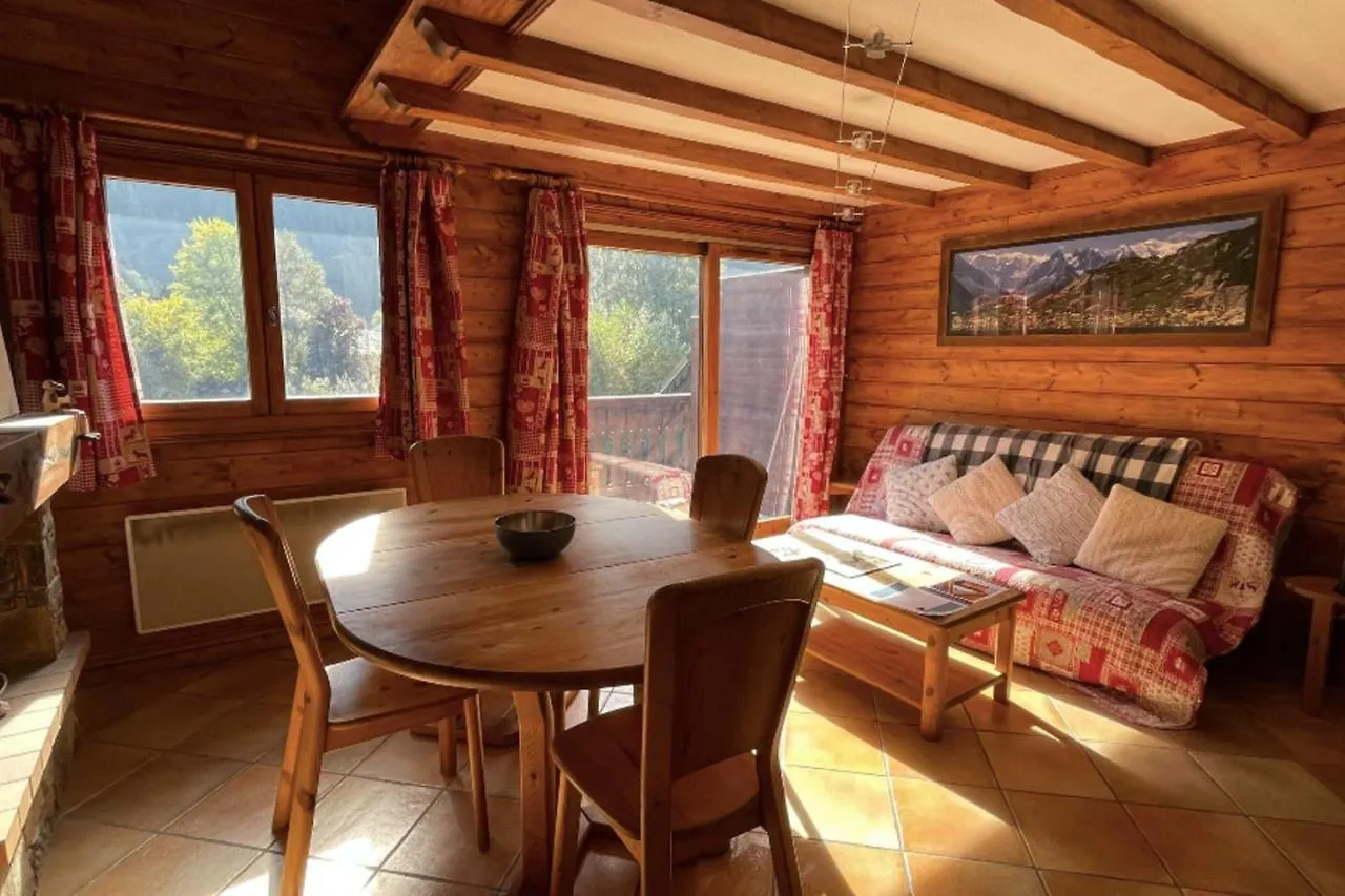 Mont Blanc View Apt In The Heart Of Chamonix