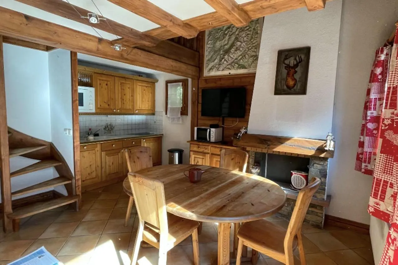 Mont Blanc View Apt In The Heart Of Chamonix Apartment