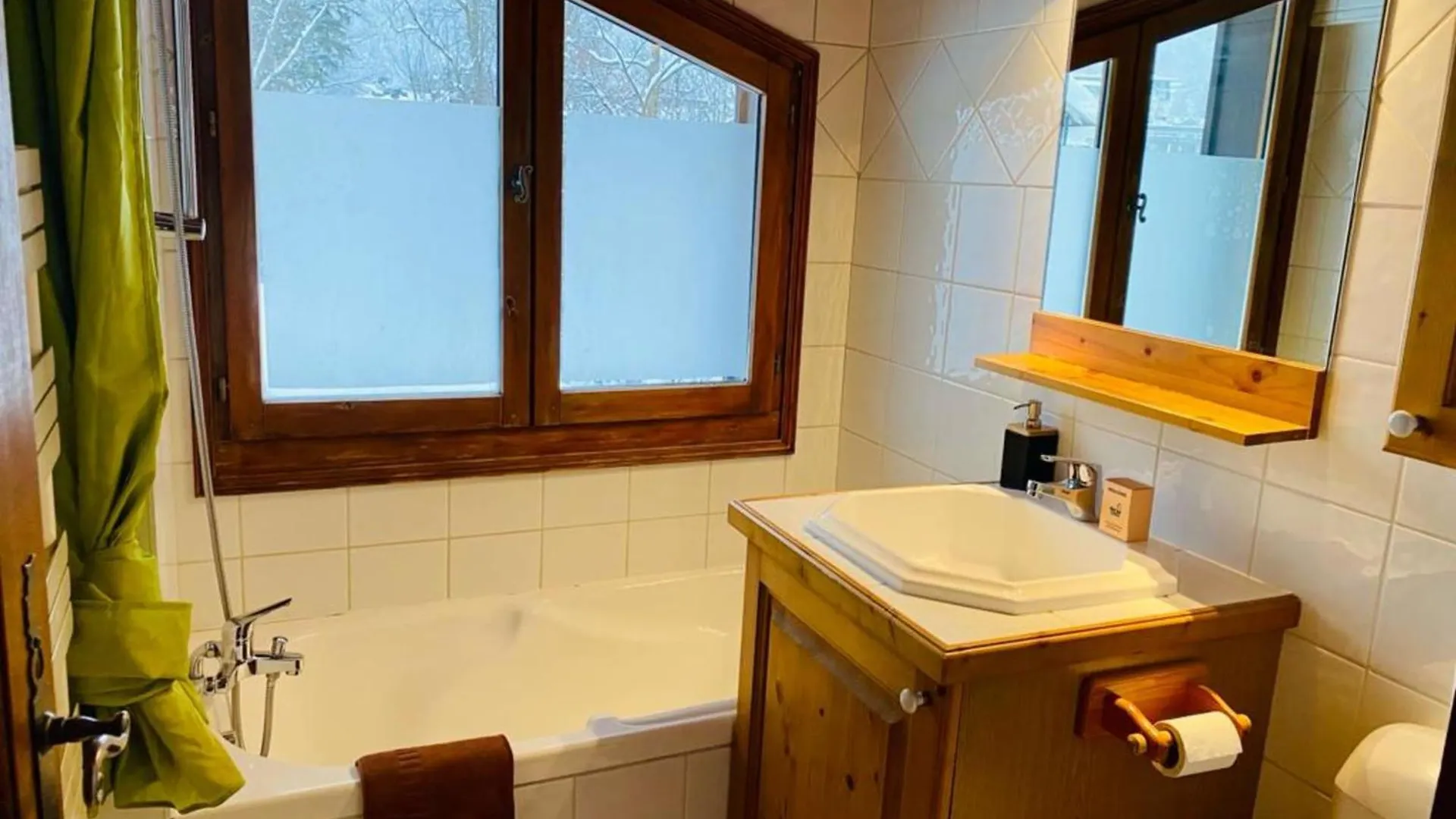 Apartment Mont Blanc View Apt In The Heart Of Chamonix