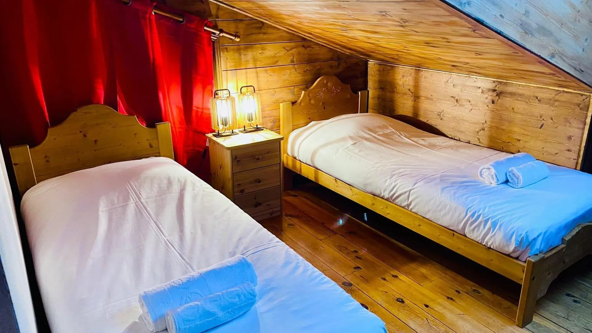 Mont Blanc View Apt In The Heart Of Chamonix 0*,